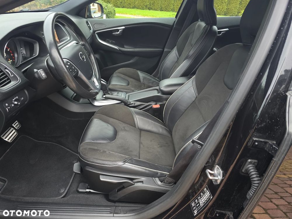 Volvo V40 T4 Drive-E R-Design Momentum - 13