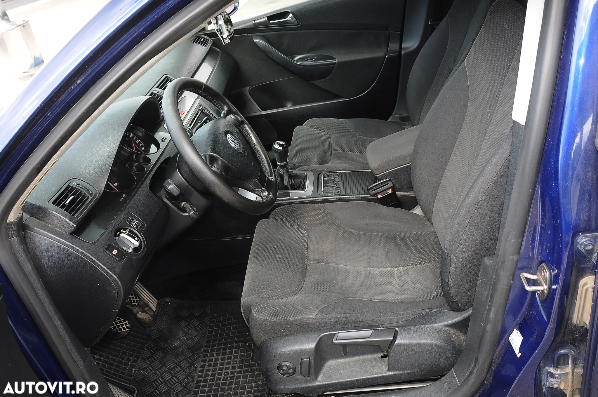 Volkswagen Passat - 5