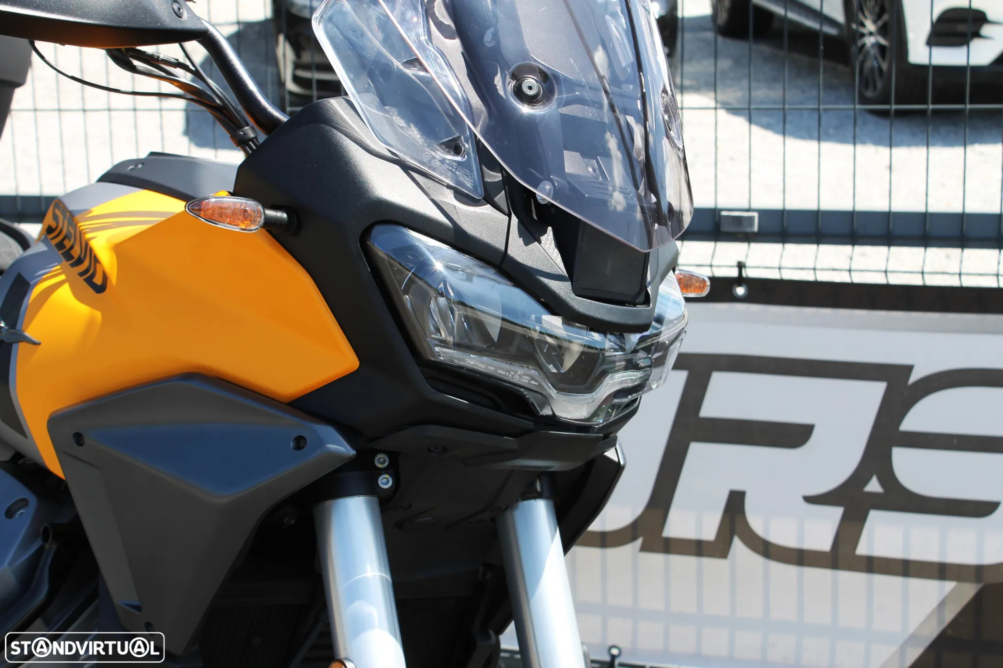 Moto Guzzi Stelvio 1000 - 9