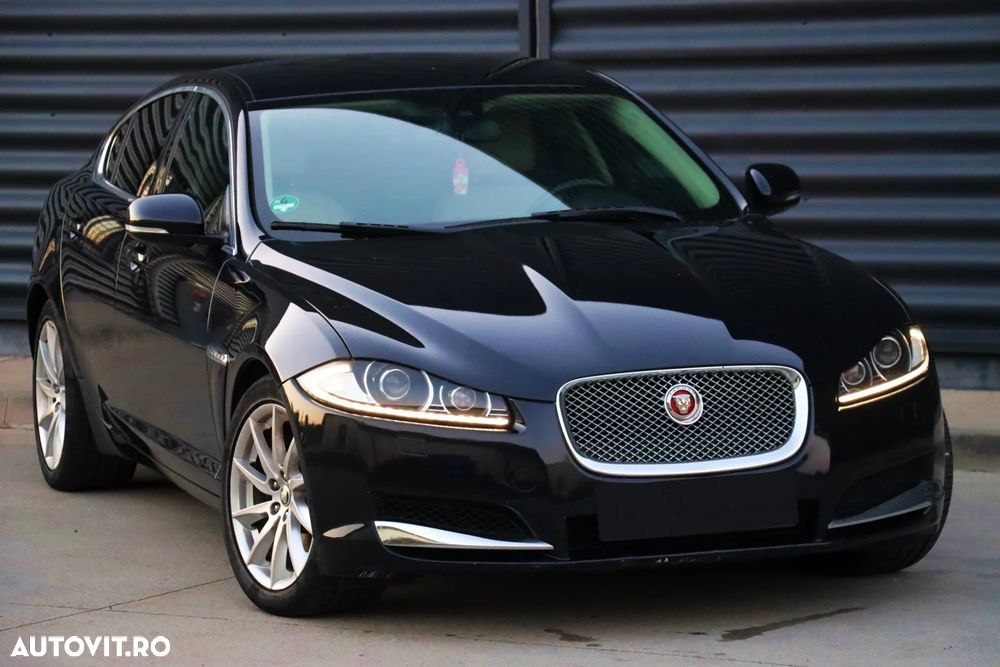 Jaguar XF 2.2D Portfolio - 9