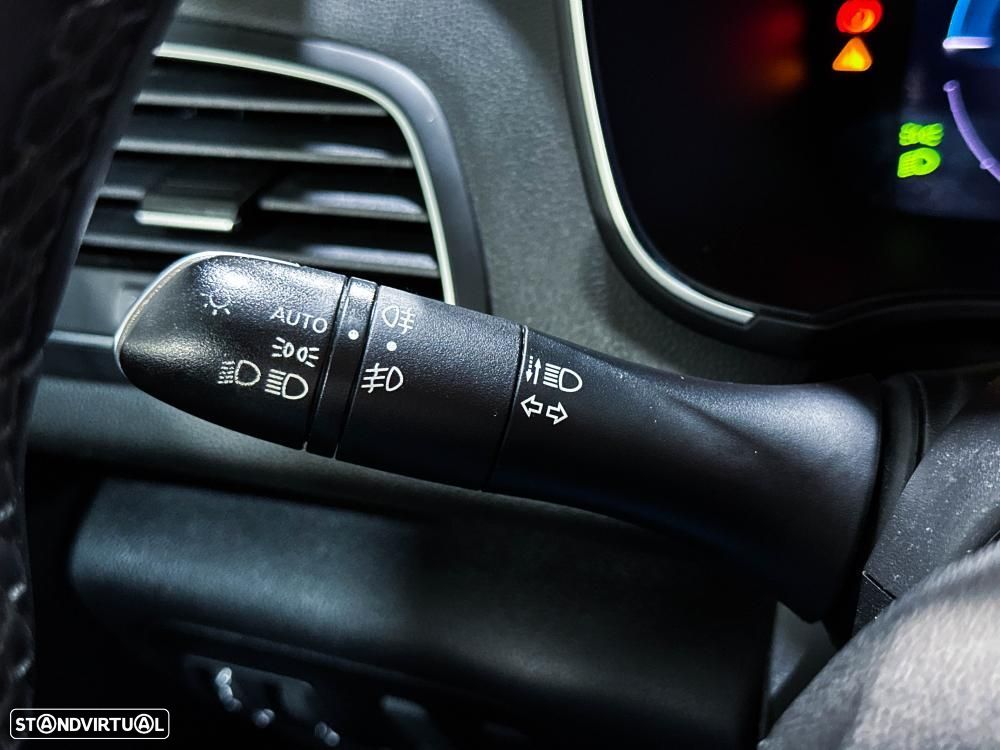 Renault Mégane 1.6 Plug-In Intens - 26