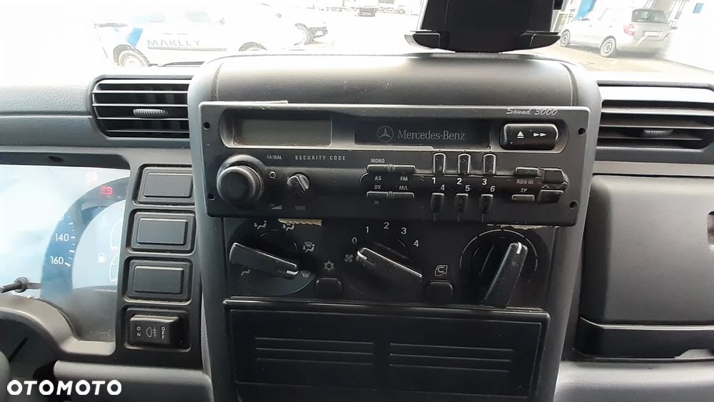 Mitsubishi CANTER - 9