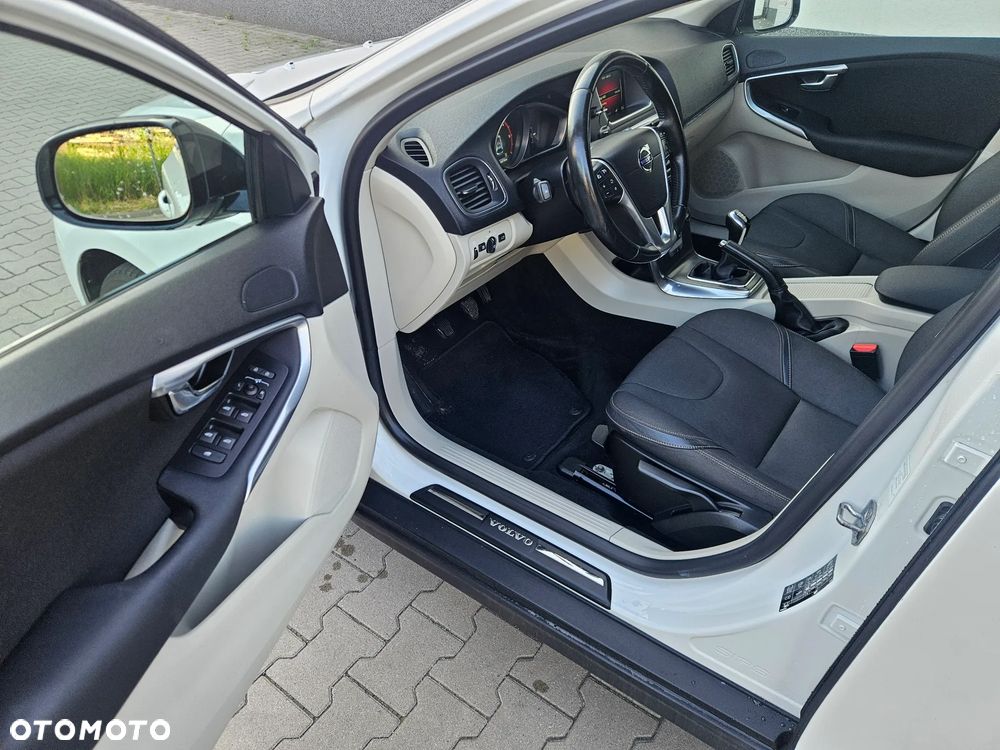 Volvo V40 Cross Country D2 - 12