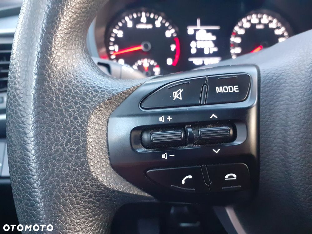 Kia Rio - 10