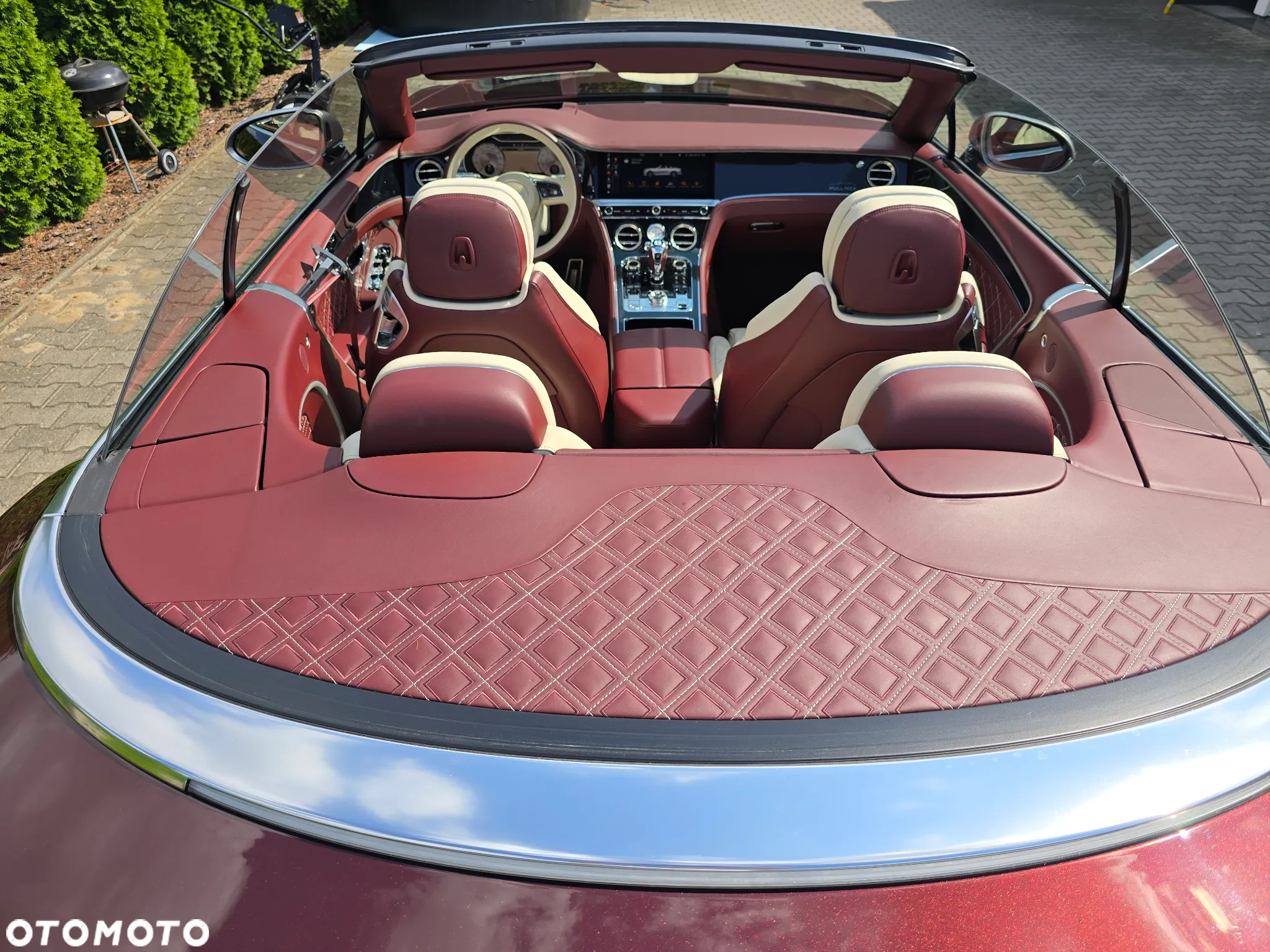 Bentley Continental GT New Convertible V8 Mulliner - 12