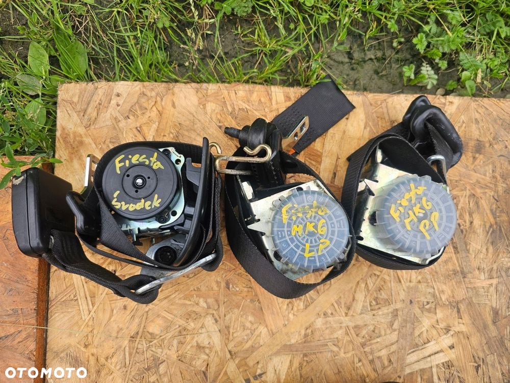 Pas bezpieczeństwa lewy prawy środek tył komplet Ford Fiesta Mk6