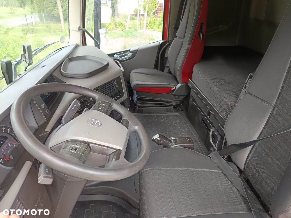 Volvo FH460 - 12
