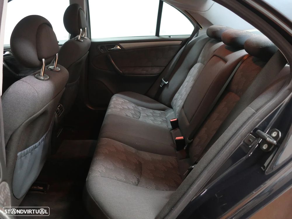 Mercedes-Benz C 220 CDi Avantgarde - 10