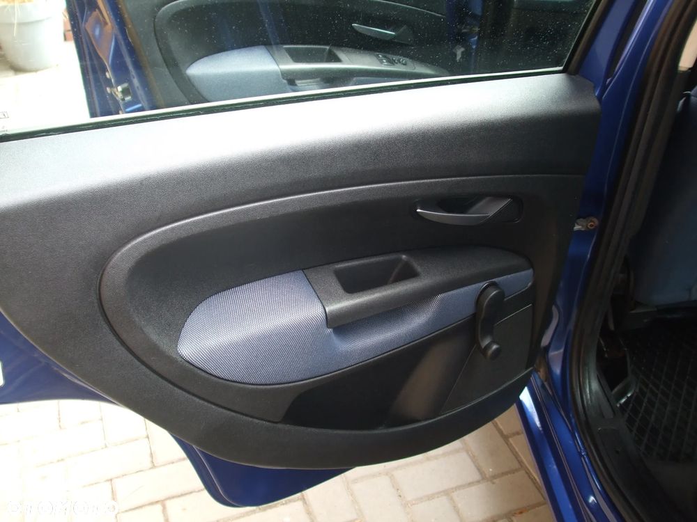 Fiat Grande Punto Actual 1.4 8V Estiva Blue&Me - 24