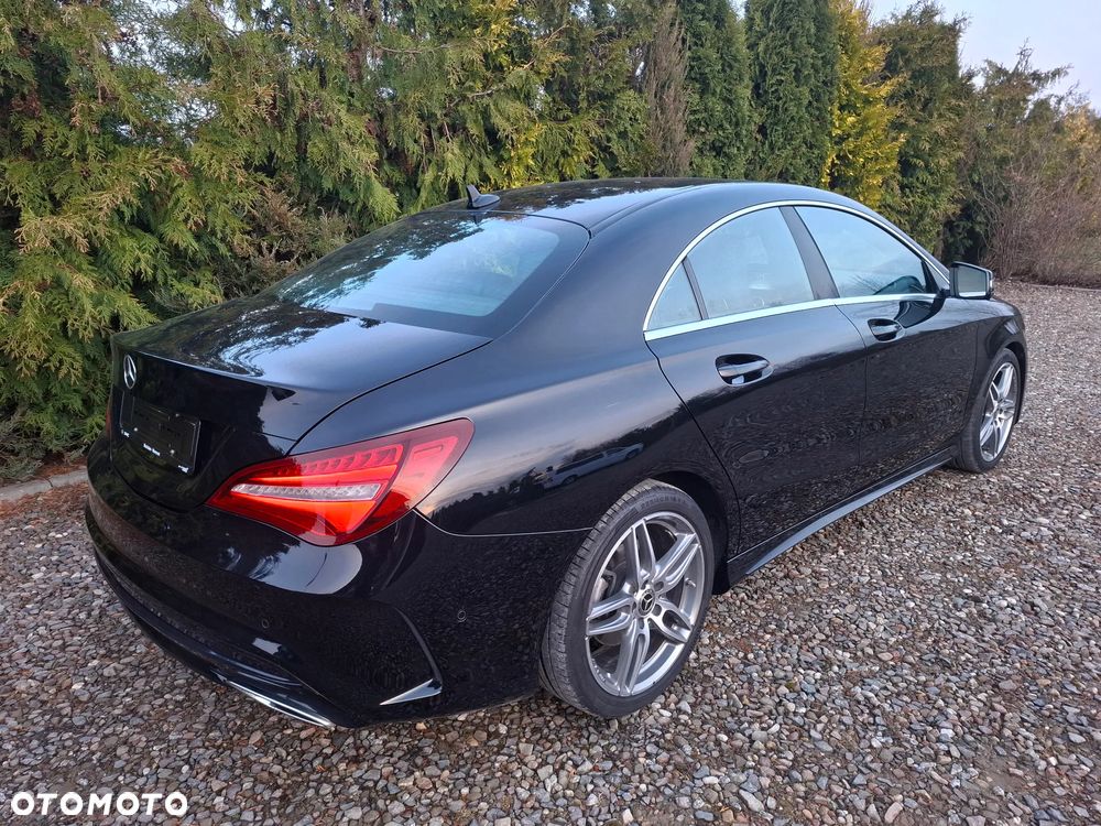 Mercedes-Benz CLA 180 7G-DCT AMG Line - 2