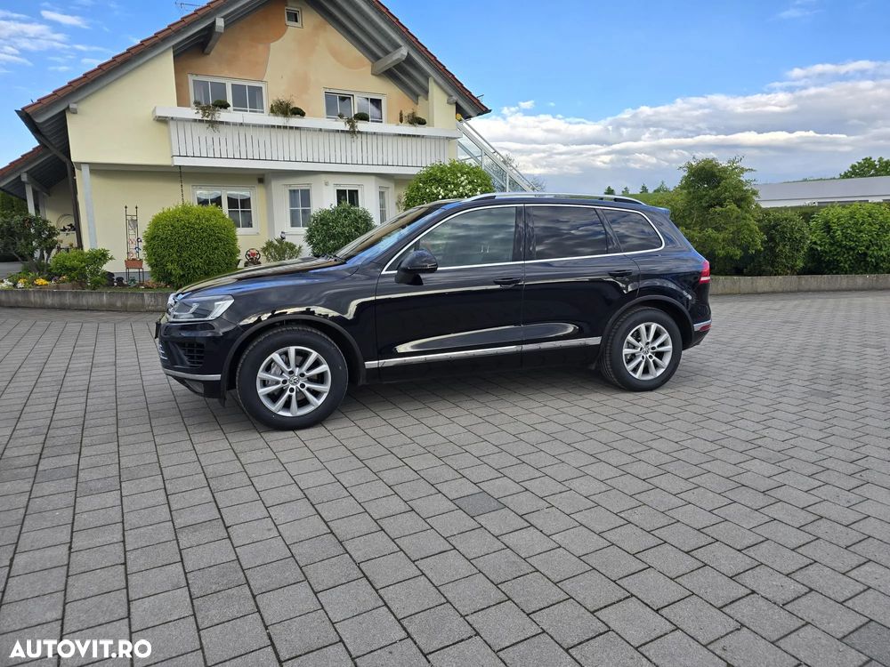 Volkswagen Touareg - 1
