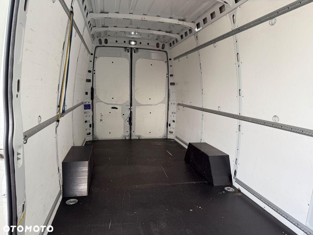 Iveco 2021/Daily 35-180VP/ 3.0 180KM/Poduszki/furgon Maxi/PDC/Radio DAB/Tempomat/ - 9