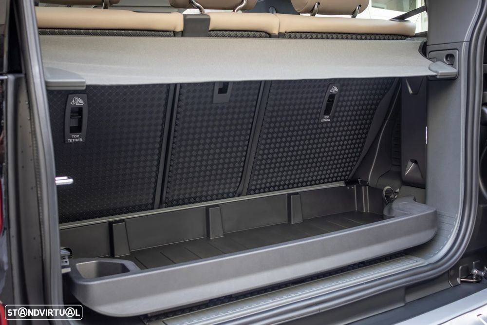 Land Rover Defender 3.0 I6 90 AWD SE - 42