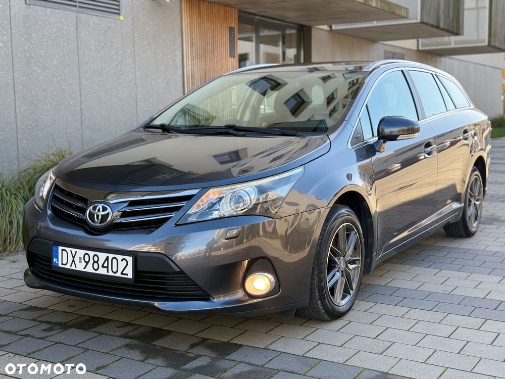 Toyota Avensis - 6