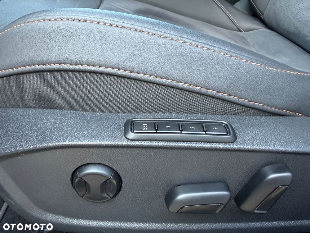 Cupra Leon 1.5 eTSI mHEV DSG - 23