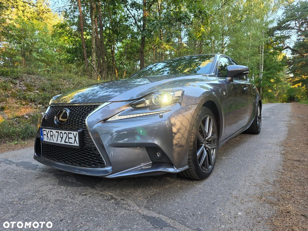 Lexus IS 200t Sport Line - 17
