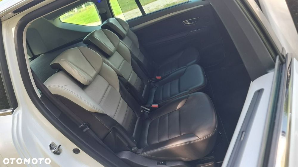 Renault Espace 1.6 dCi Energy Initiale Paris EDC - 11