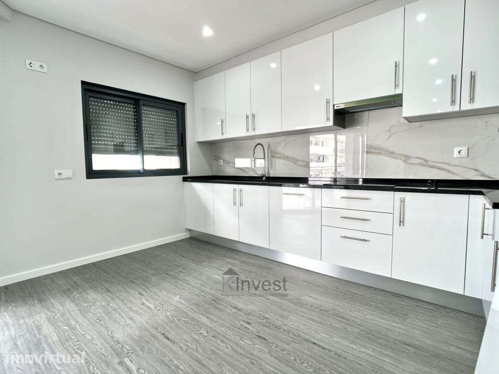 Apartamento T3 Com Piscina e Garagem - Olhão - Grande imagem: 2/21