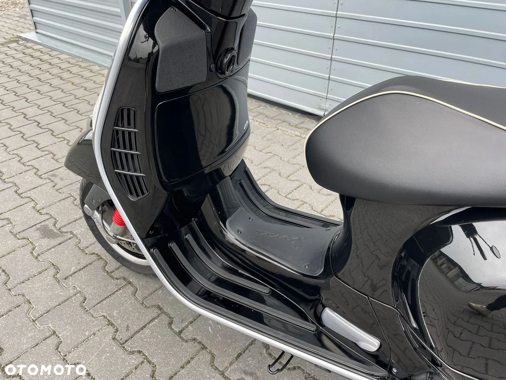 Piaggio Vespa - 12