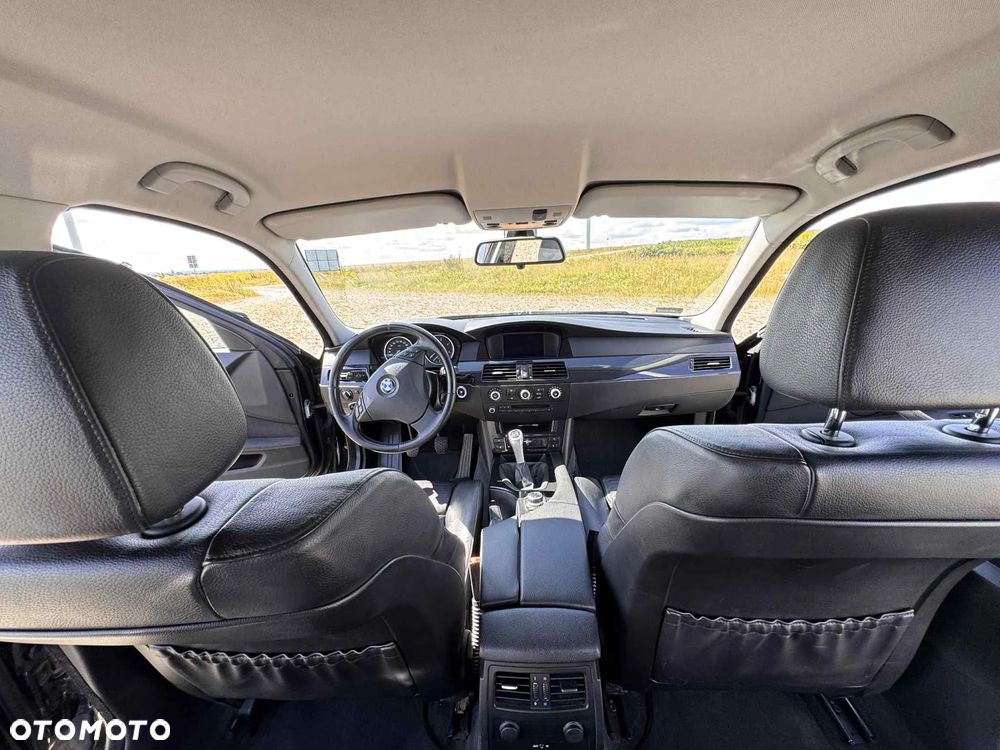 BMW Seria 5 525d - 21