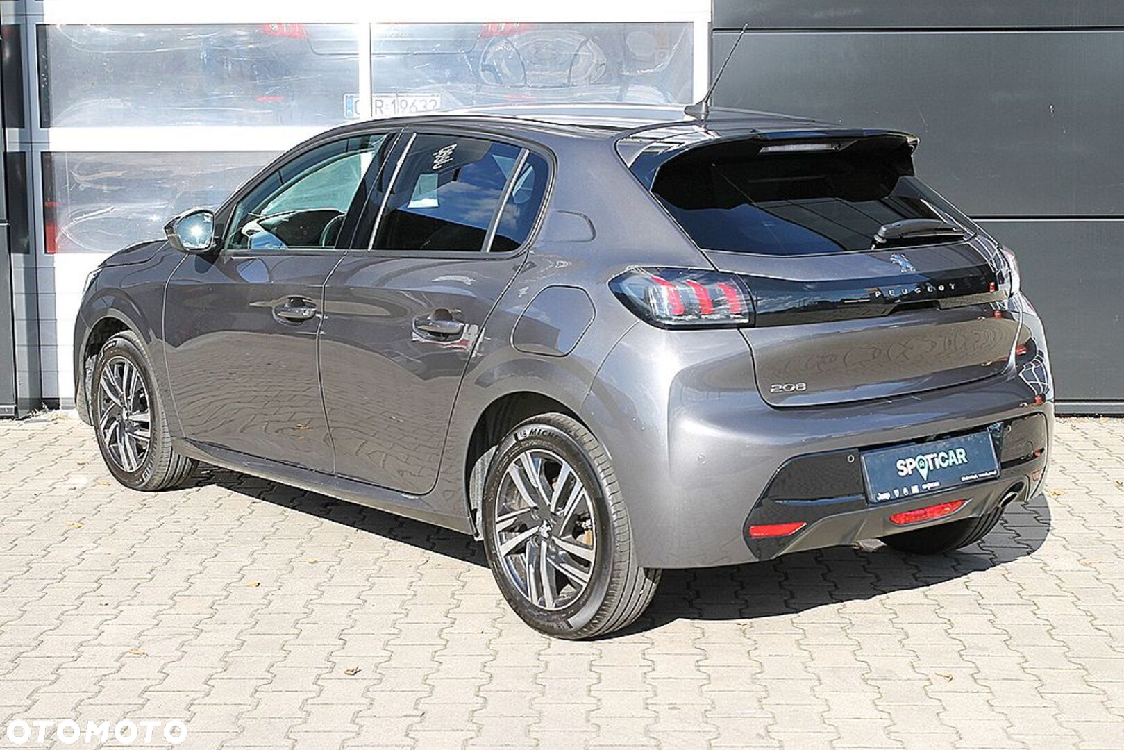 Peugeot 208 1.2 PureTech Allure S&S EAT8 - 12