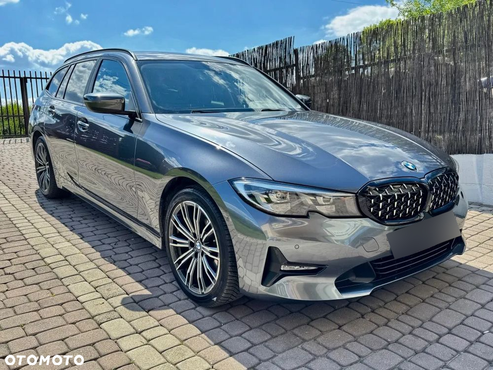 BMW Seria 3 320d Touring xDrive - 2