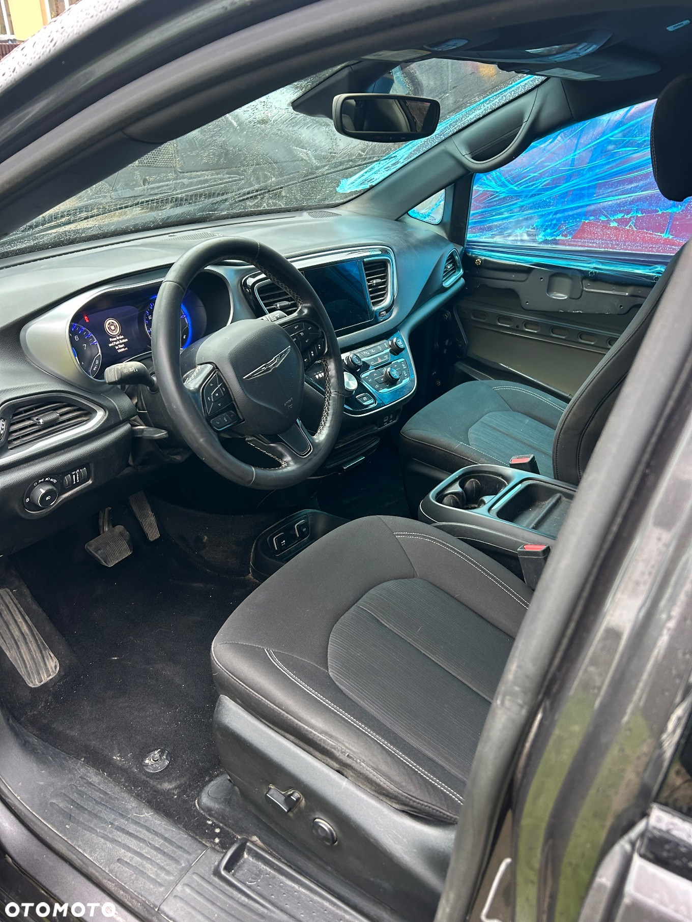 Chrysler Pacifica - 9