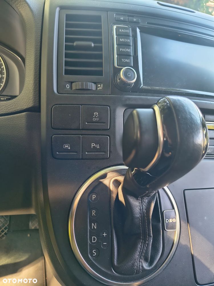 Volkswagen Multivan - 15