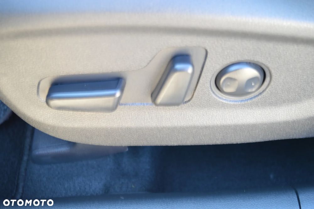 Hyundai Tucson 1.7 CRDI BlueDrive GO 2WD - 27