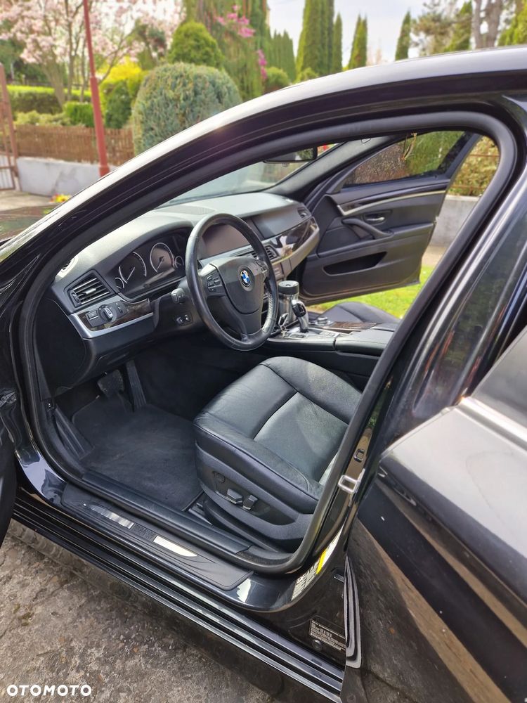 BMW Seria 5 535i xDrive - 10