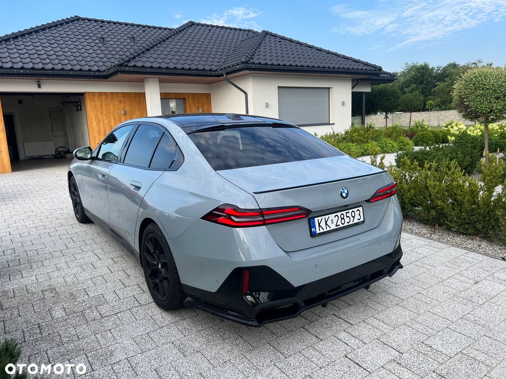 BMW Seria 5 520d xDrive mHEV - 4