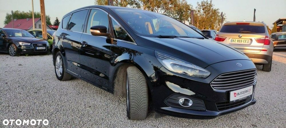 Ford S-Max - 17