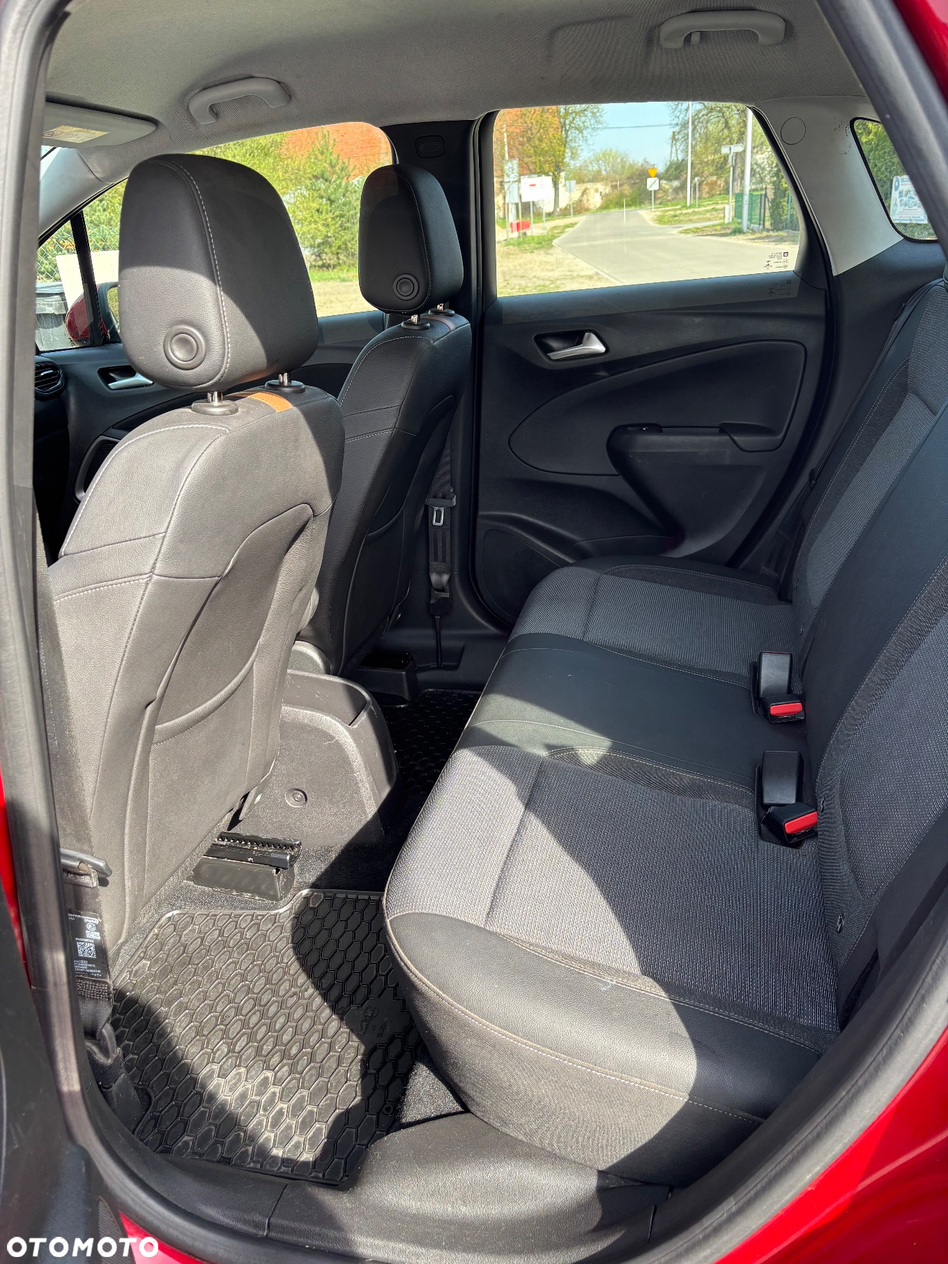 Opel Crossland X - 13