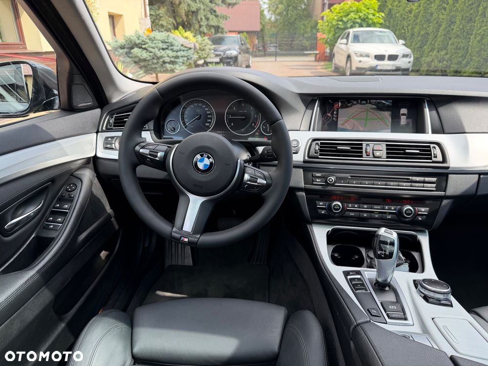 BMW Seria 5 525d Luxury Line - 29
