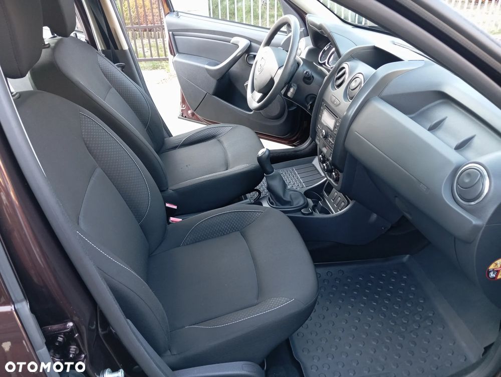 Dacia Duster 1.6 SCe Laureate S&S - 7