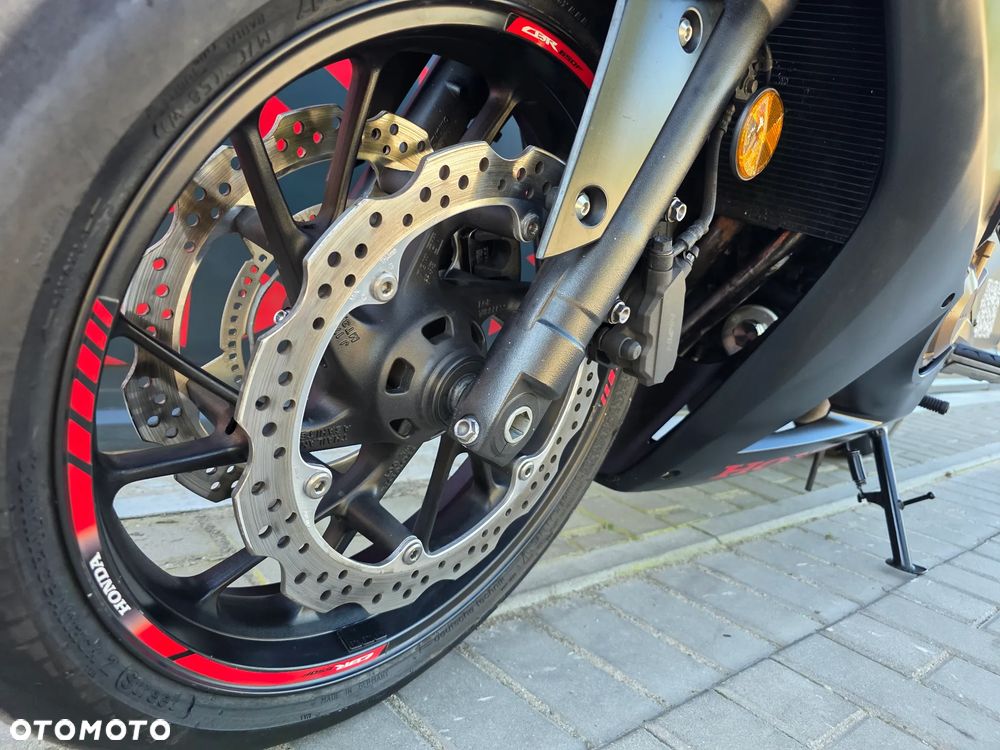 Honda CBR - 16