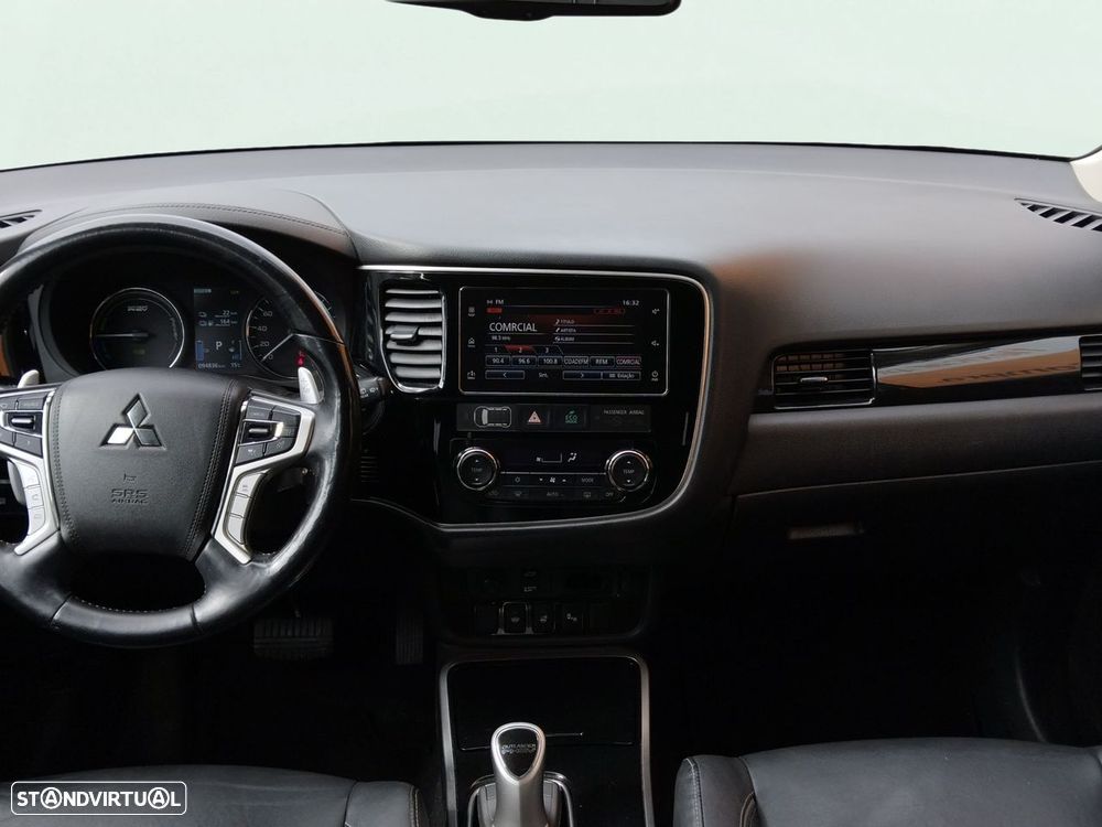 Mitsubishi Outlander 2.0 Instyle - 11