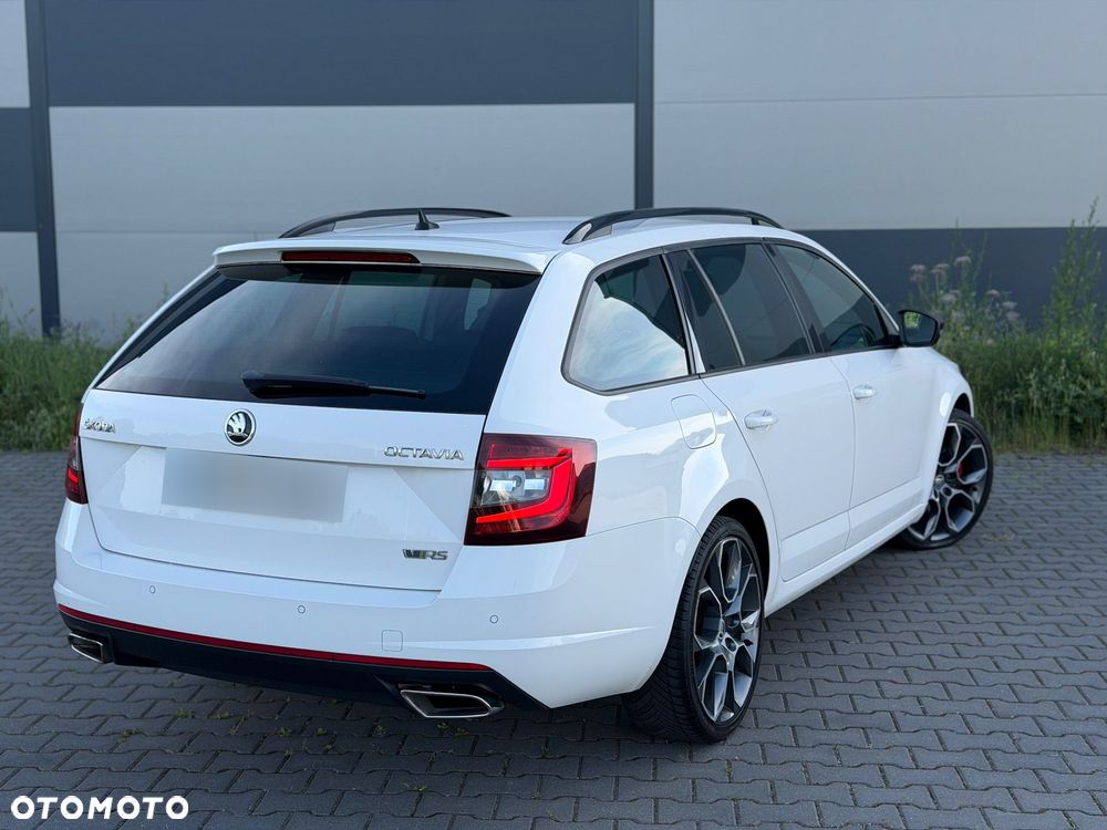 Skoda Octavia 2.0 TDI RS Challenge DSG - 10