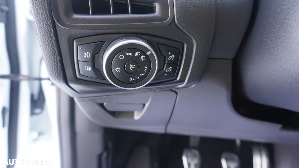 Ford Focus 1.0 EcoBoost Start-Stopp-System ST-LINE DESIGN - 18