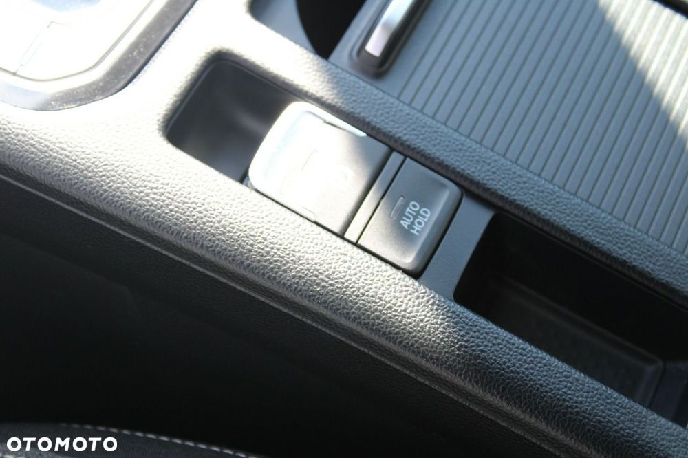 Volkswagen Passat - 28