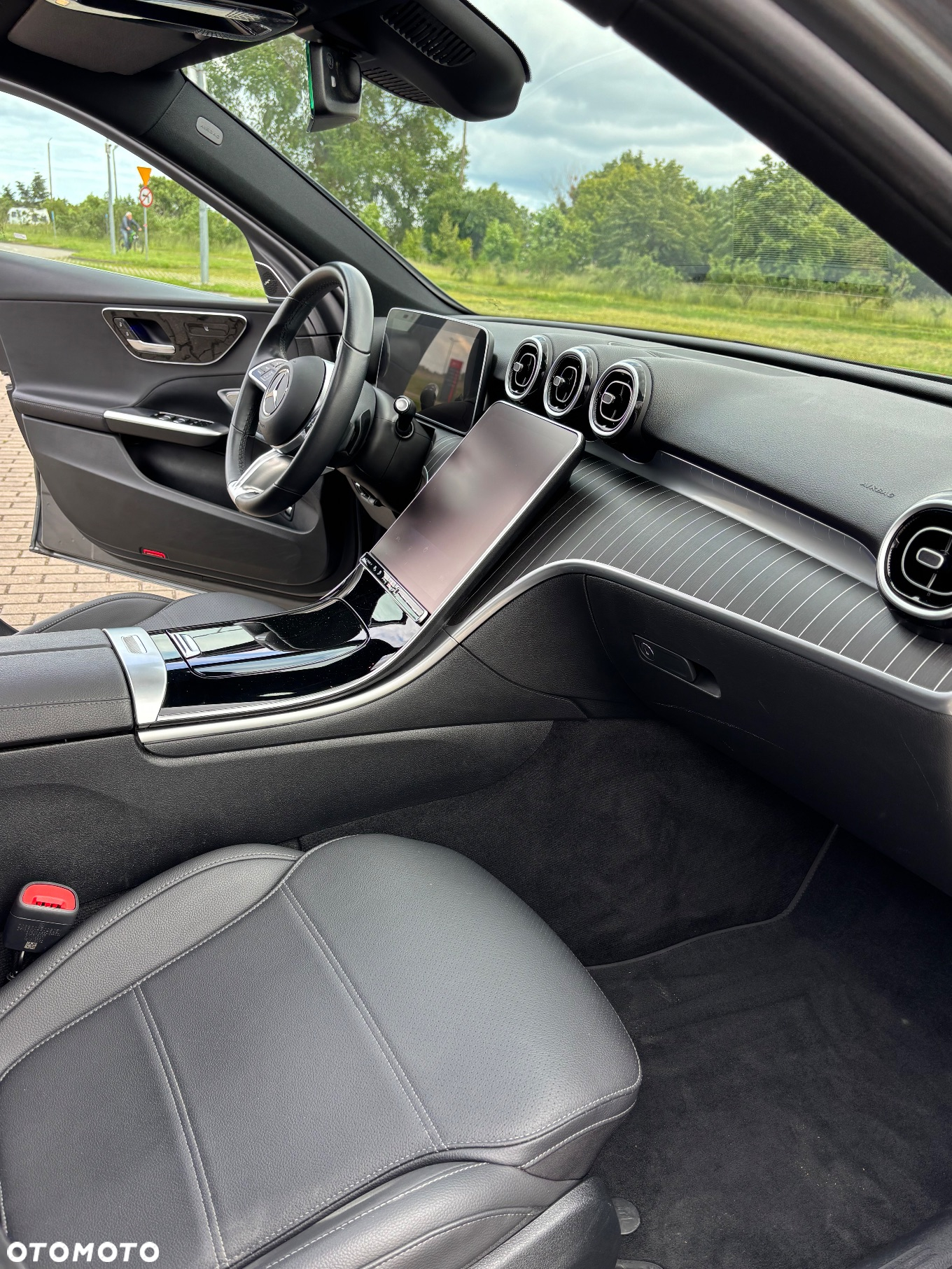 Mercedes-Benz Klasa C 300 e PHEV 4-Matic Avantgarde - 13