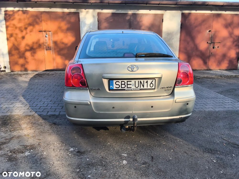 Toyota Avensis 2.0 VVT-i Prestige - 11