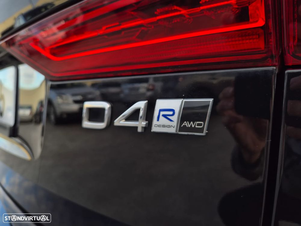 Volvo XC 60 2.0 D4 R-Design AWD Geartronic - 15