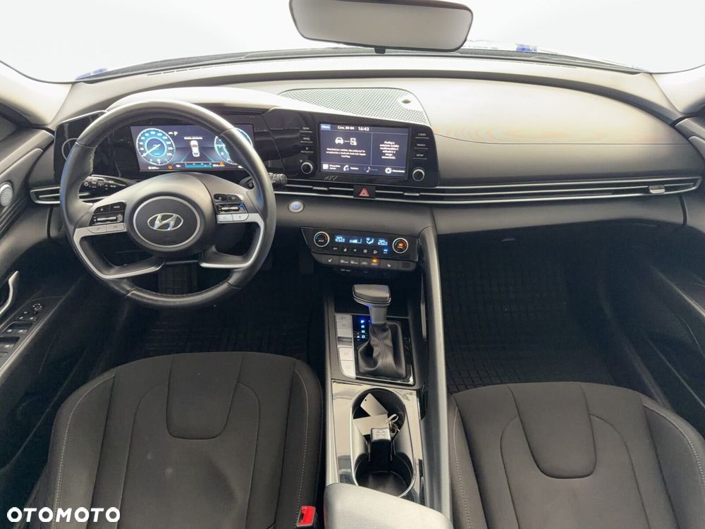 Hyundai Elantra - 20