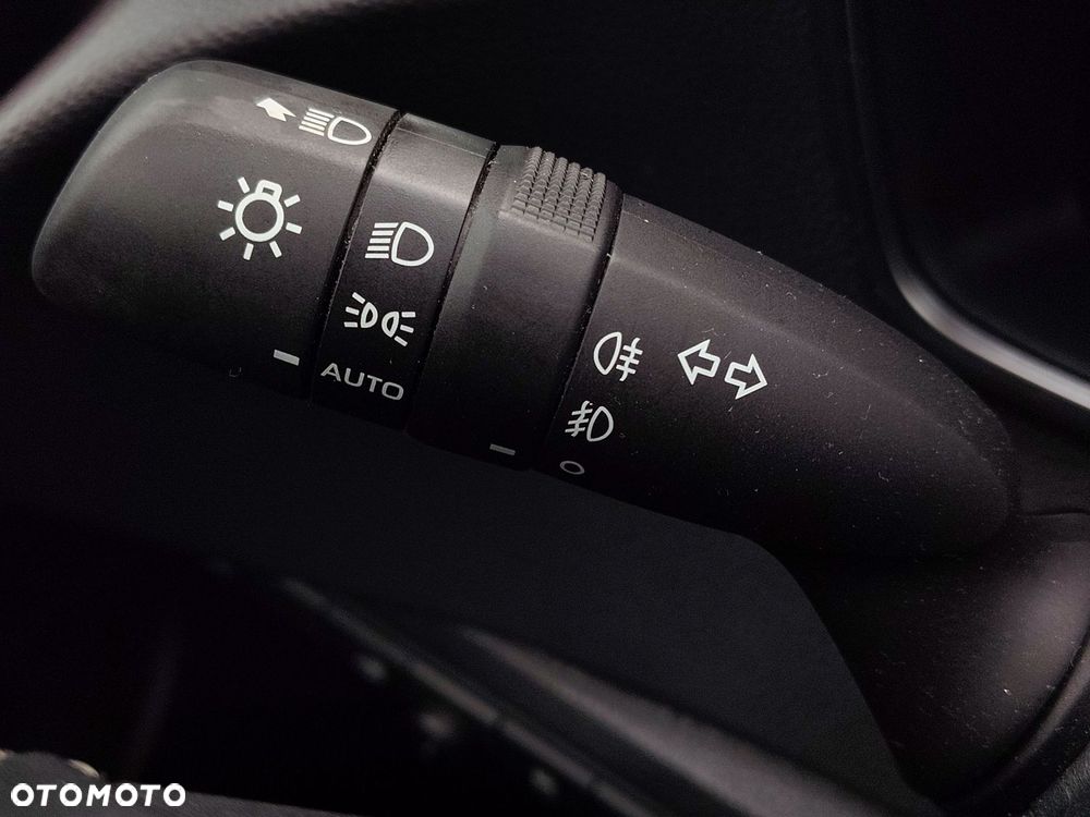 Toyota Corolla 1.8 Hybrid Executive - 17