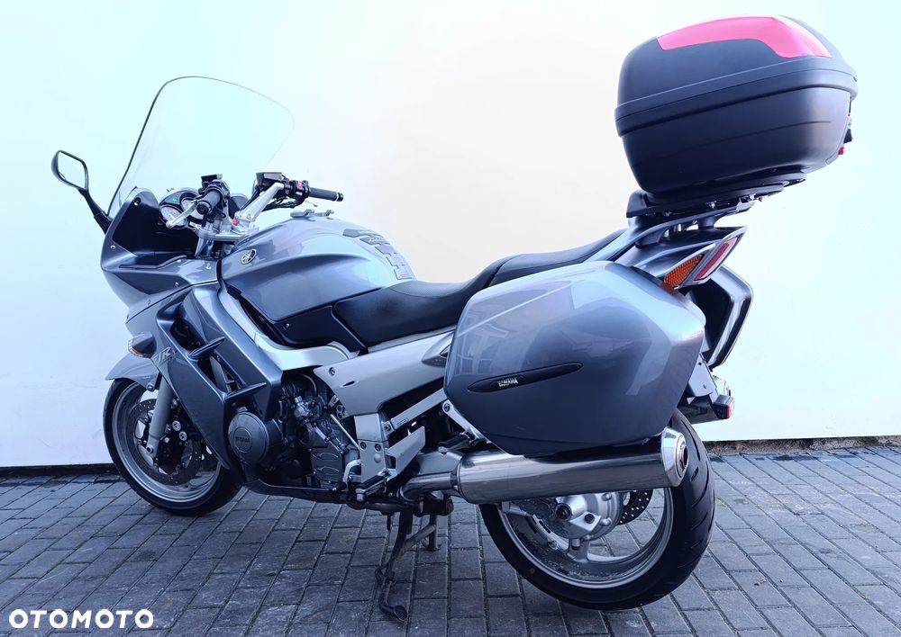Yamaha FJR - 4