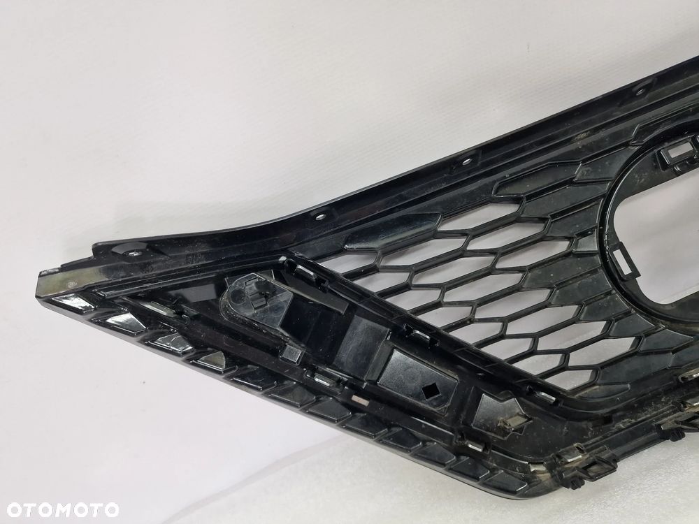 NISSAN QASHQAI 2 II LIFT ATRAPA / GRILL PRZEDNI PRZÓD , NR 62310HV3 / 6933U100 , NR AUKCJI GR348 - 13