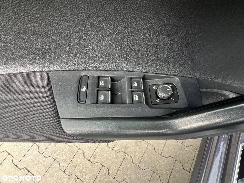 Volkswagen Polo - 19