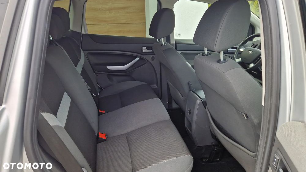 Ford Kuga 2.0 TDCi 2x4 Champions Edition - 18
