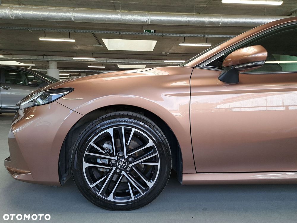 Toyota Camry - 36